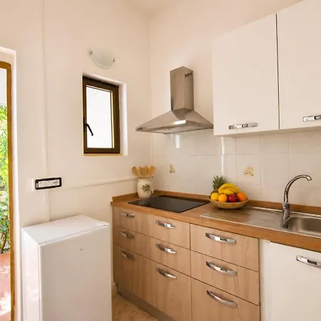 Borgo Antico - House Betania *